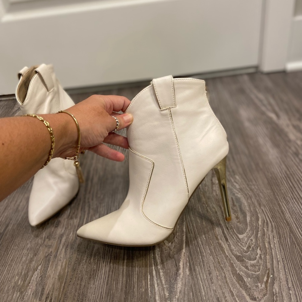 Booties - Picture 4 of 4